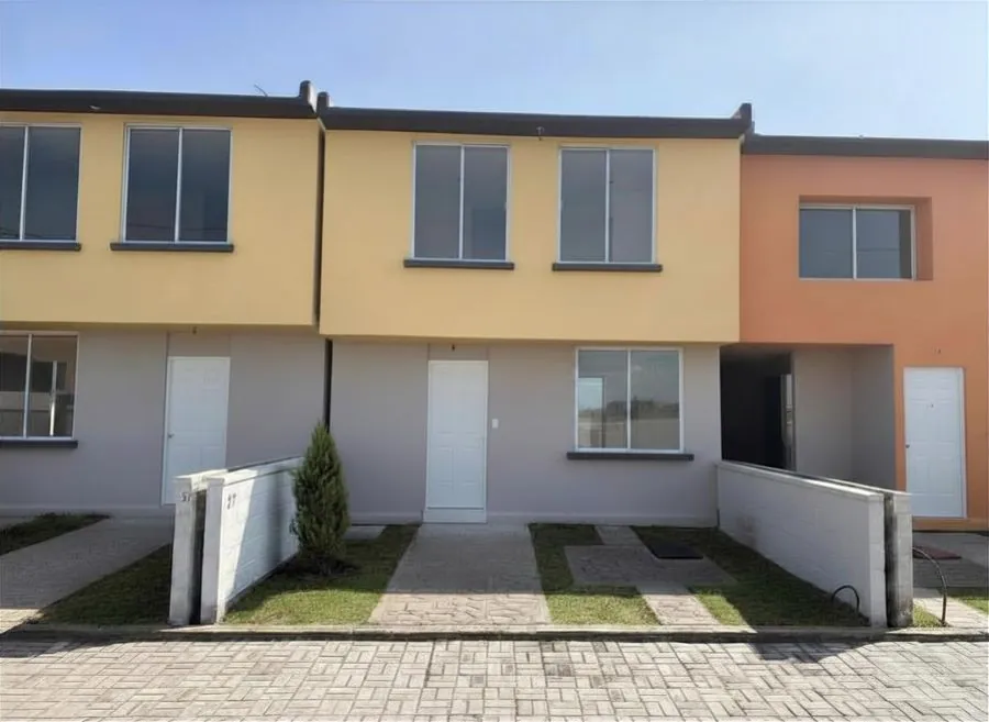 Fachada del modelo Canarias en Mantua 252